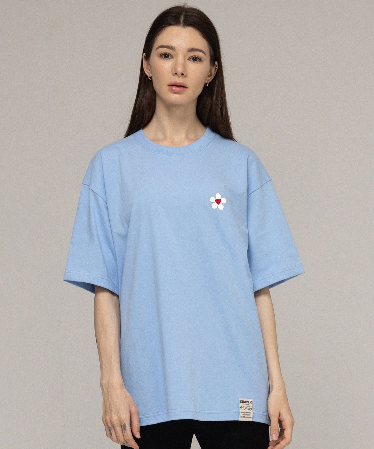 그레이버(GRAVER) [UNISEX]스몰 플라워 하트 반팔티_스카이블루
