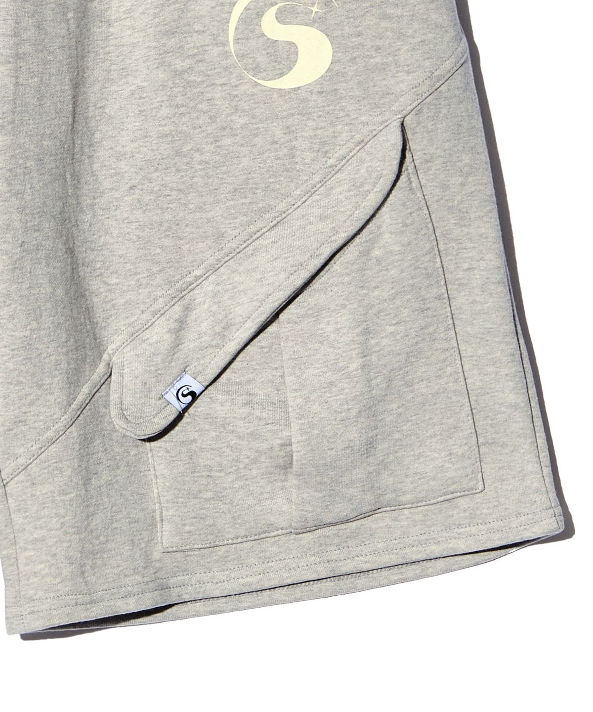 피스메이커(PIECE MAKER) TS LOGO BERMUDA SWEAT PANTS (GREY)