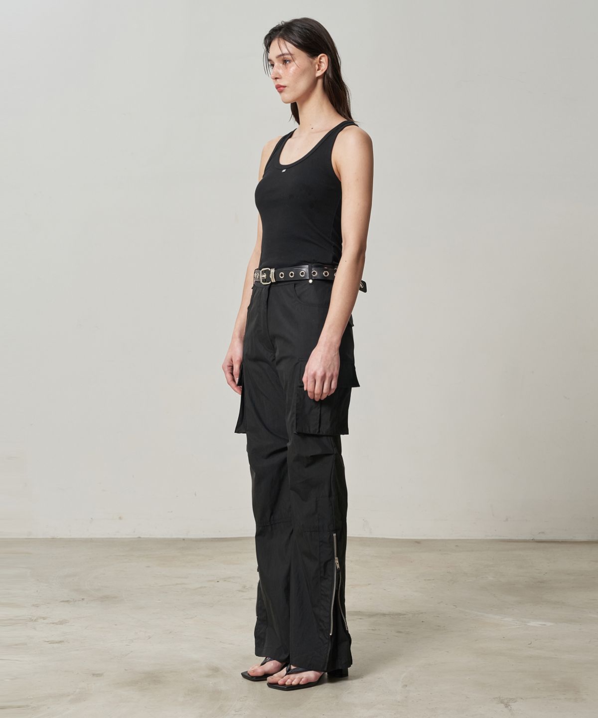 렌세(RENSE) Side Zipper Cargo Bootcut Pants Black
