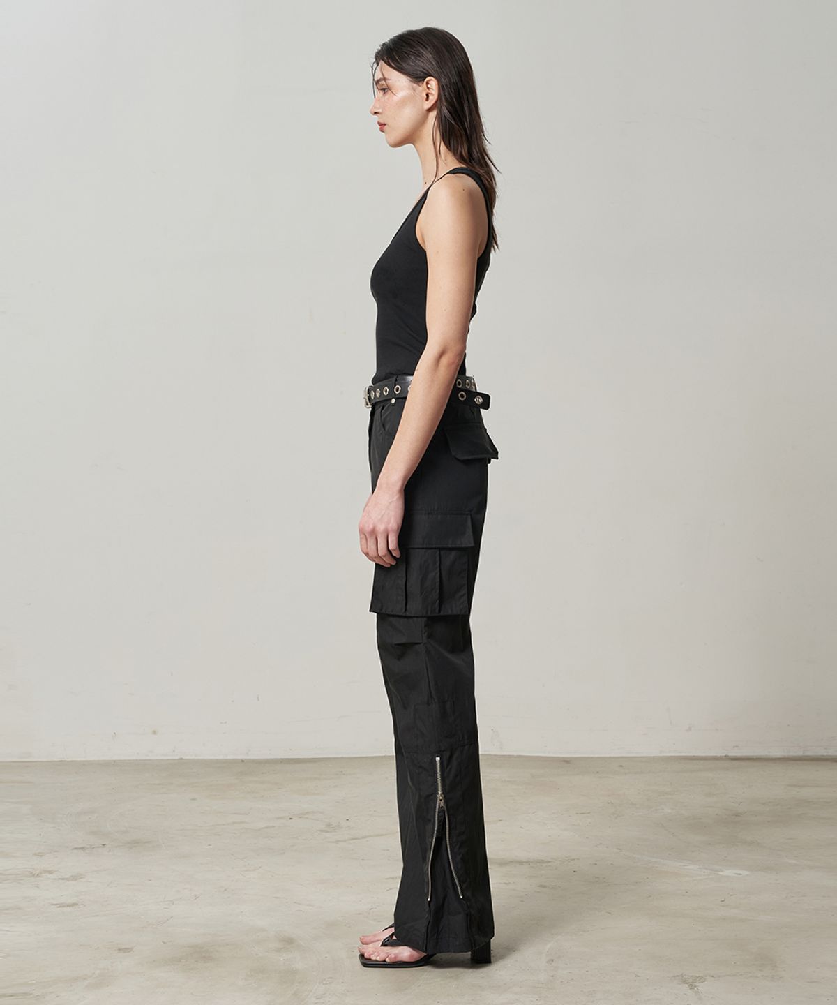 렌세(RENSE) Side Zipper Cargo Bootcut Pants Black