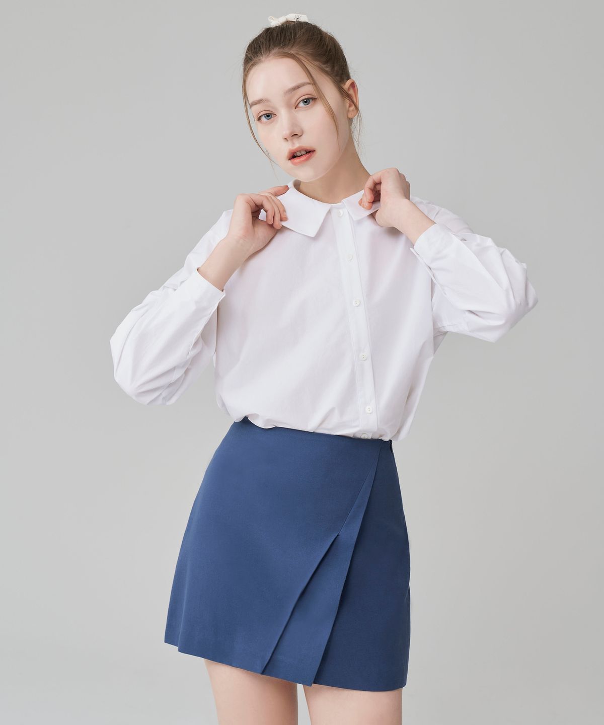 혜영킴(HYEYEONG KIM) 더블 다이아그날 라인 미니 스커트-네이비