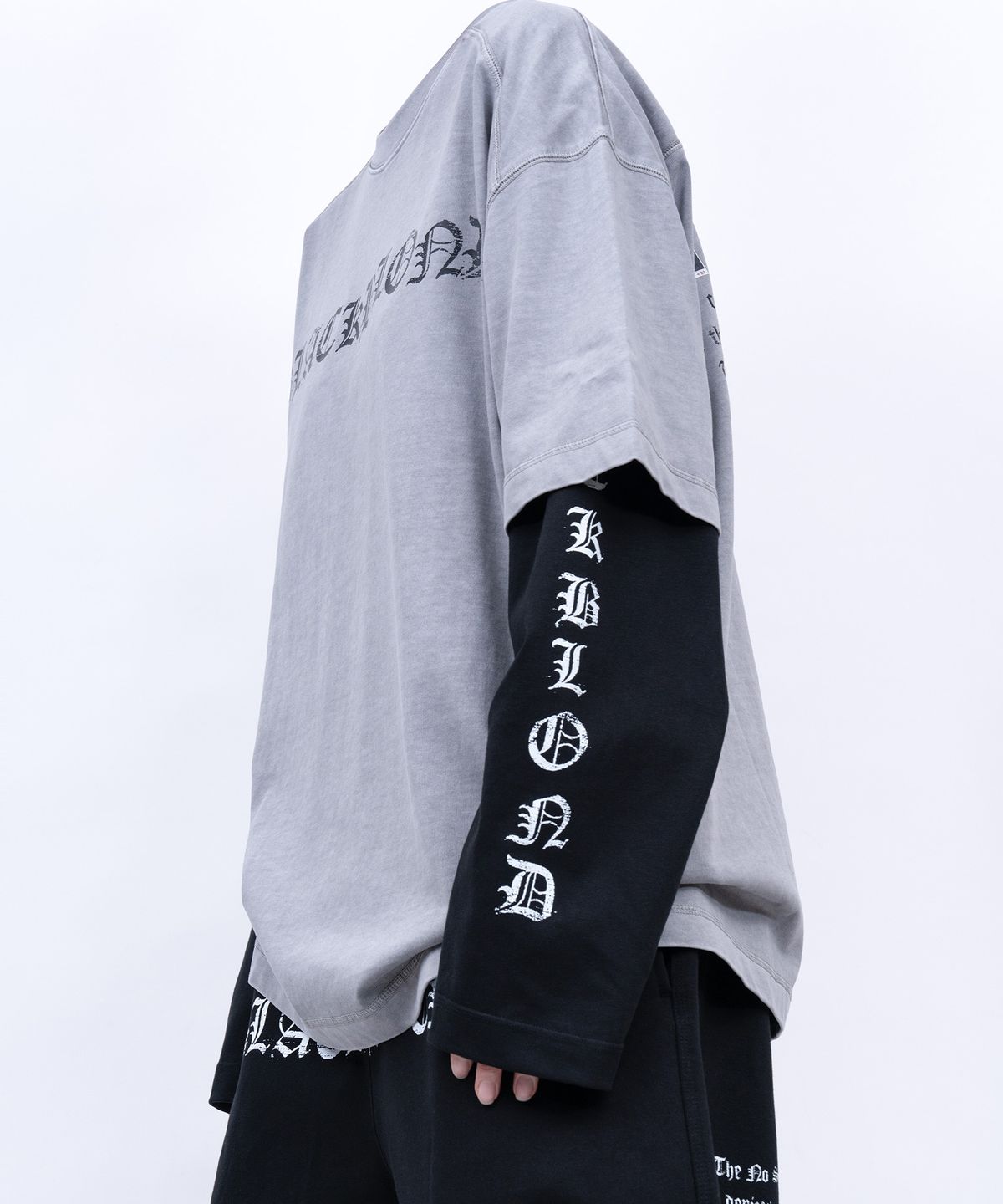 블랙블론드(BLACKBLOND) 비비디 크러쉬드 페이쓰 피그먼트 반팔티 (그레이)