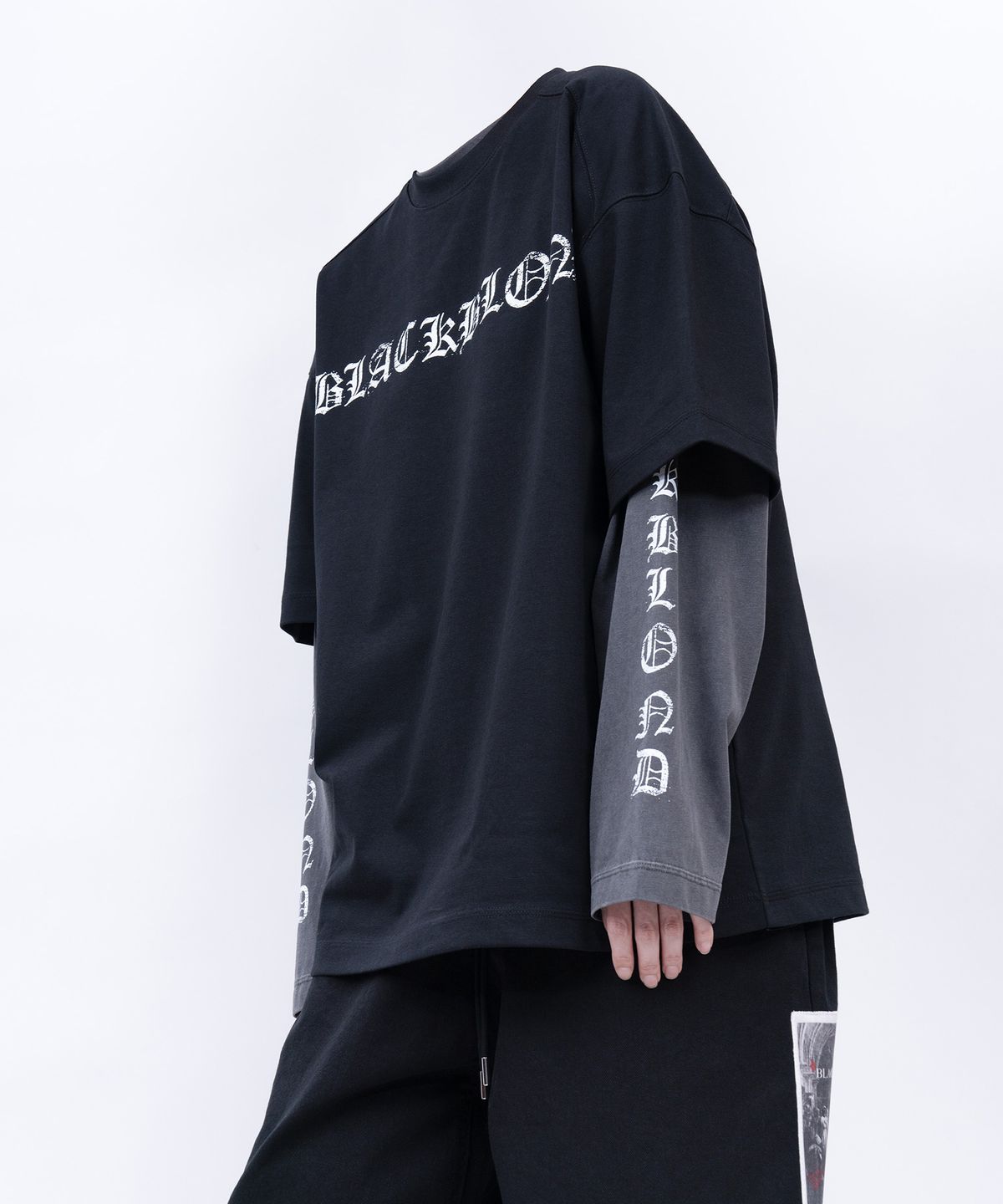 블랙블론드(BLACKBLOND) 비비디 크러쉬드 페이쓰 반팔티 (블랙)