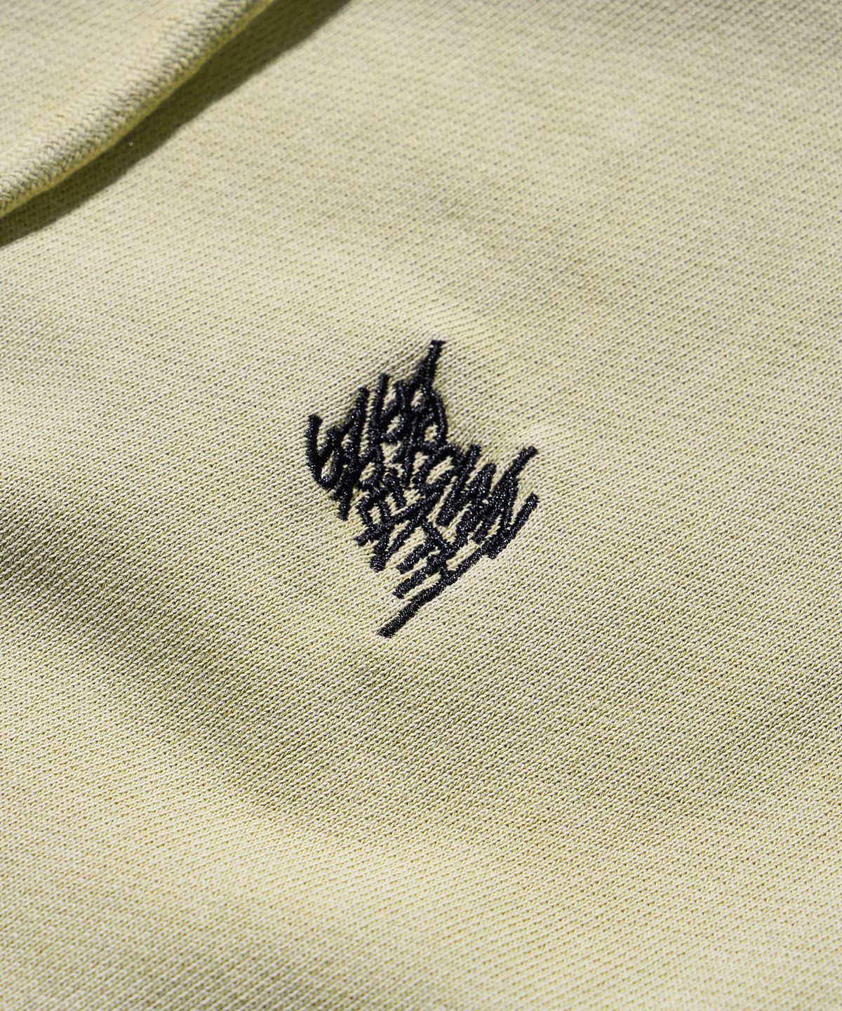 브라운브레스(BROWNBREATH) TAG PIGMENT HOOD VEST - BEIGE