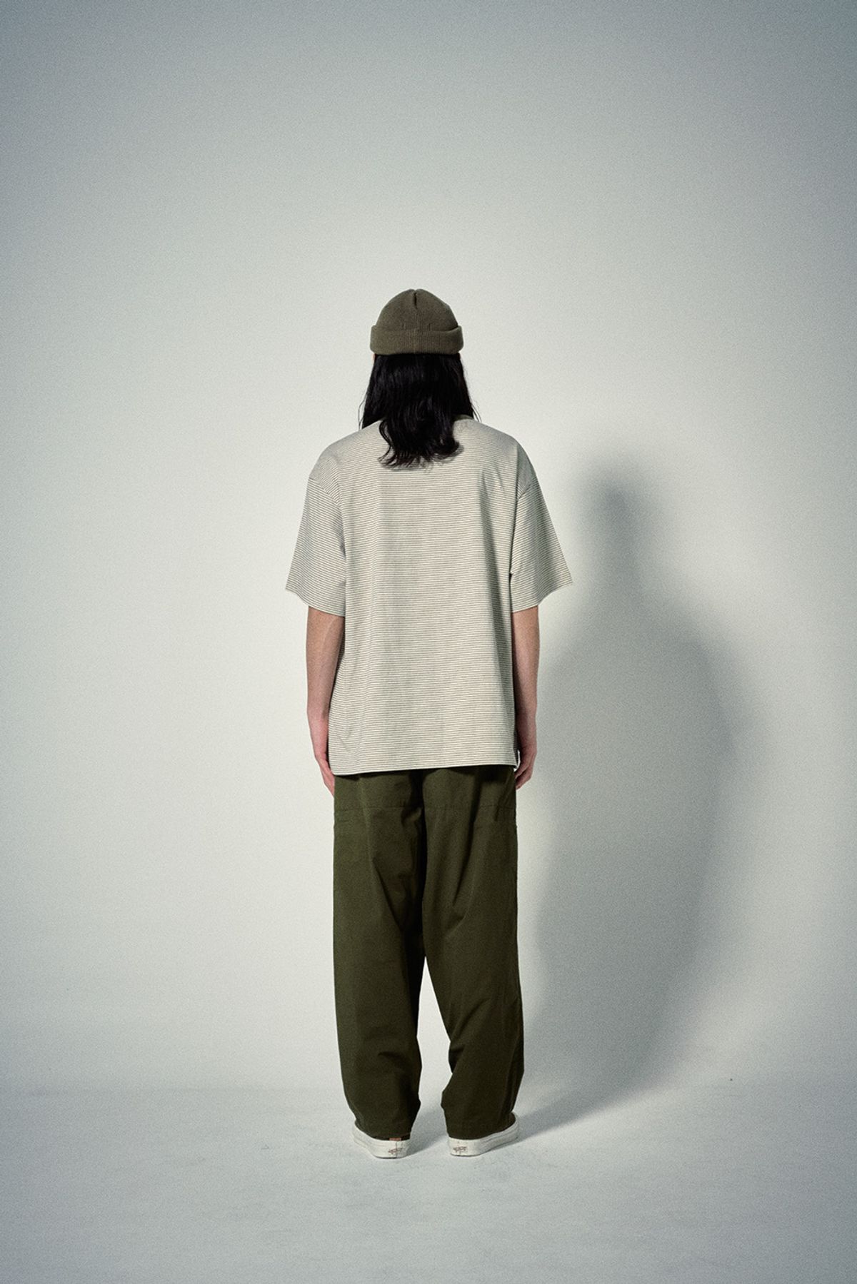 히즈핸더(HISHANDER) ROUND POCKET STRIPE T-SHIRTS [Olive]