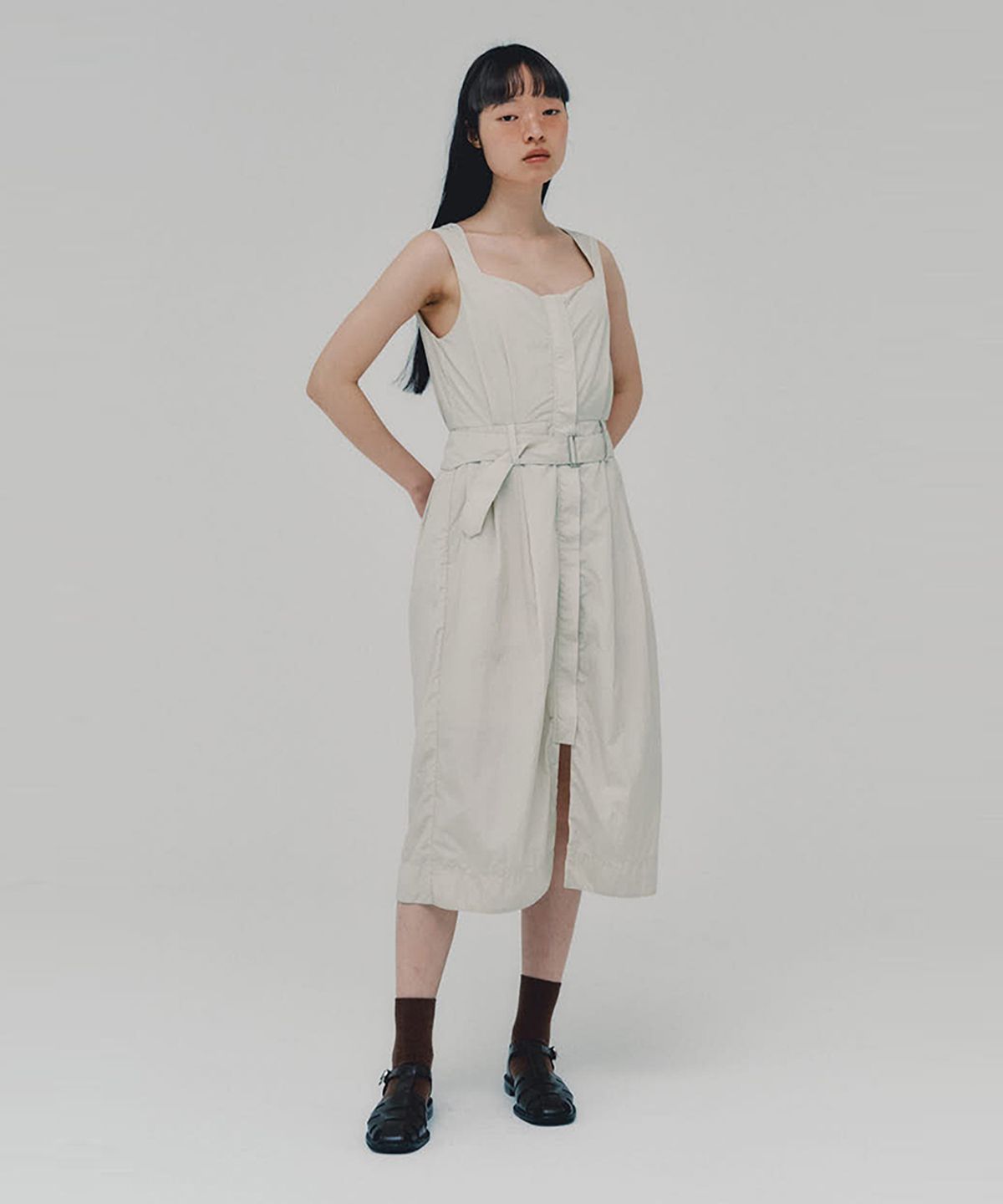 아위(AHWE) Nylon Belted Dress_LIGHT GREY