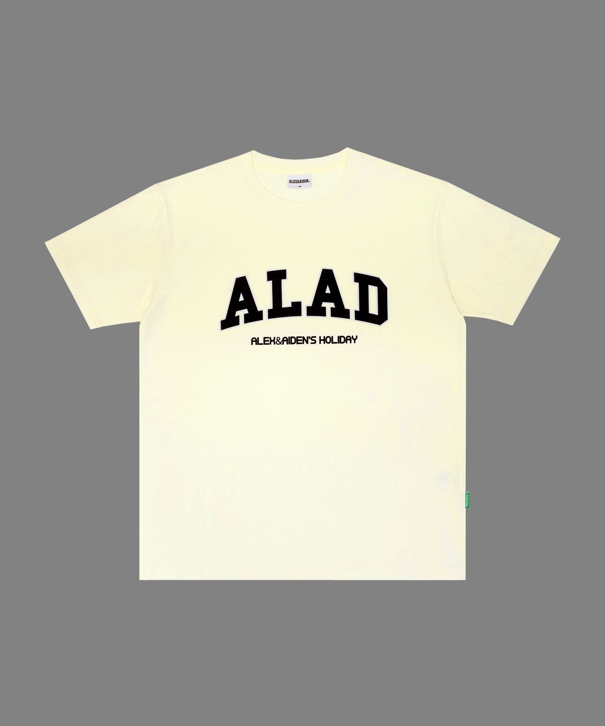 알렉스앤에이든(ALEXNAIDEN) 홀리데이 반팔티(아이보리)