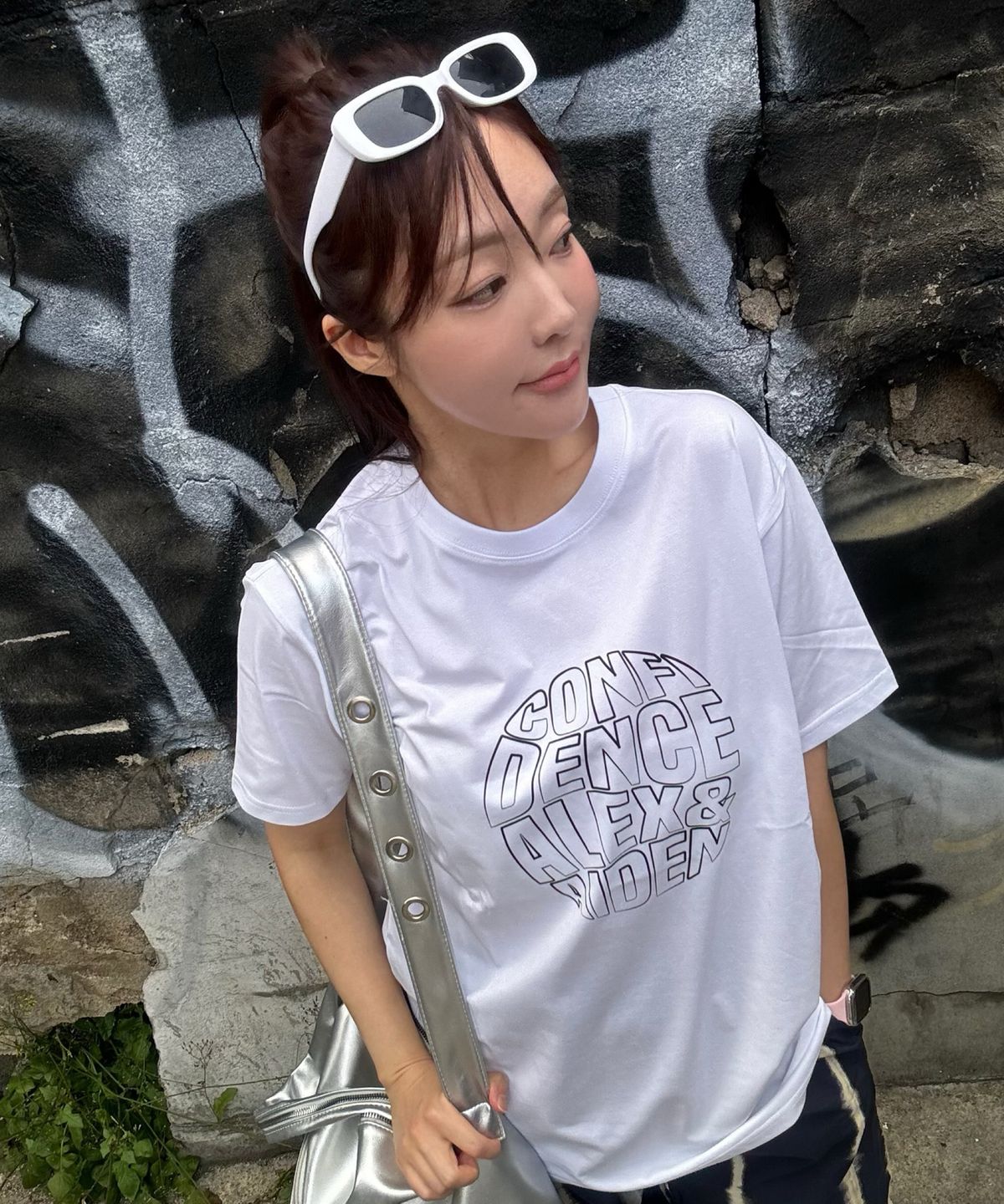 알렉스앤에이든(ALEXNAIDEN) 써클 라인 반팔티(화이트+블랙)