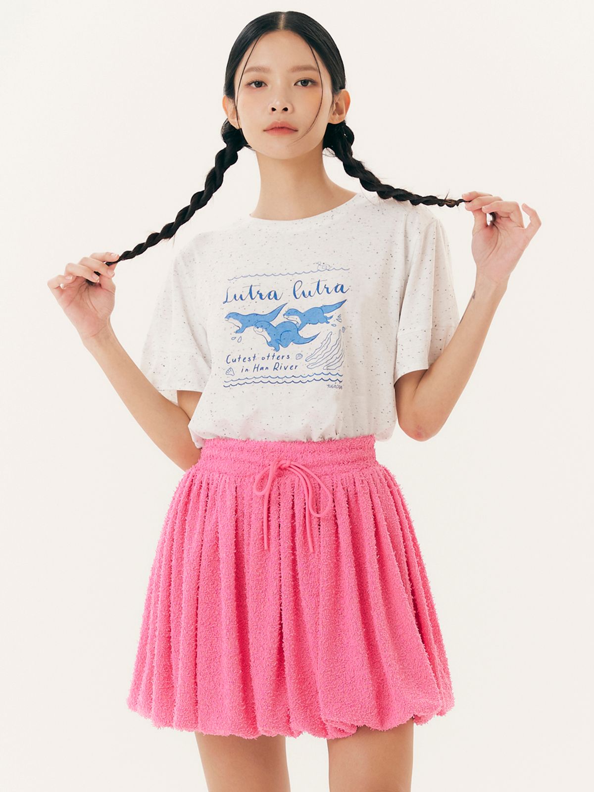 유가당(YUGADANG) Lutra Lutra T-shirt