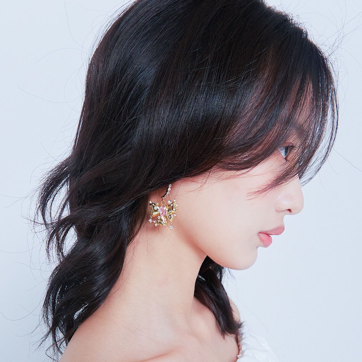 러뷰이(LOVUEE) 스파이크 리본 귀걸이