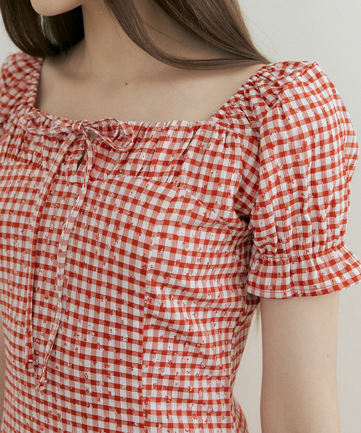 리올그(REORG) FRA RIBBON SQUARE NECK PUFF MINI OPS RED