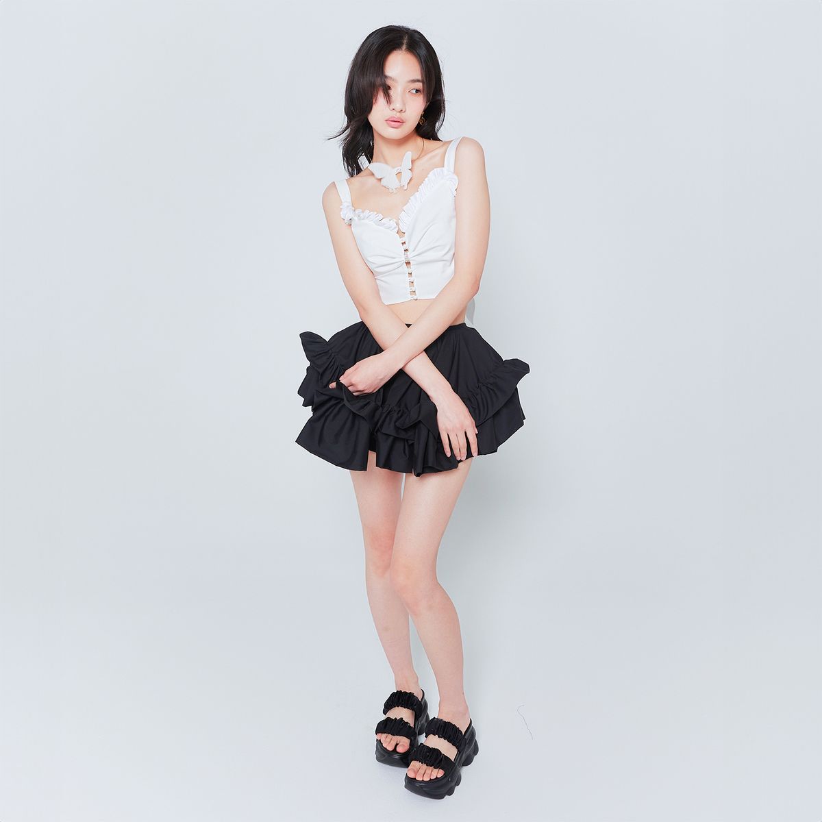 러뷰이(LOVUEE) 블랙 클라우드 스커트