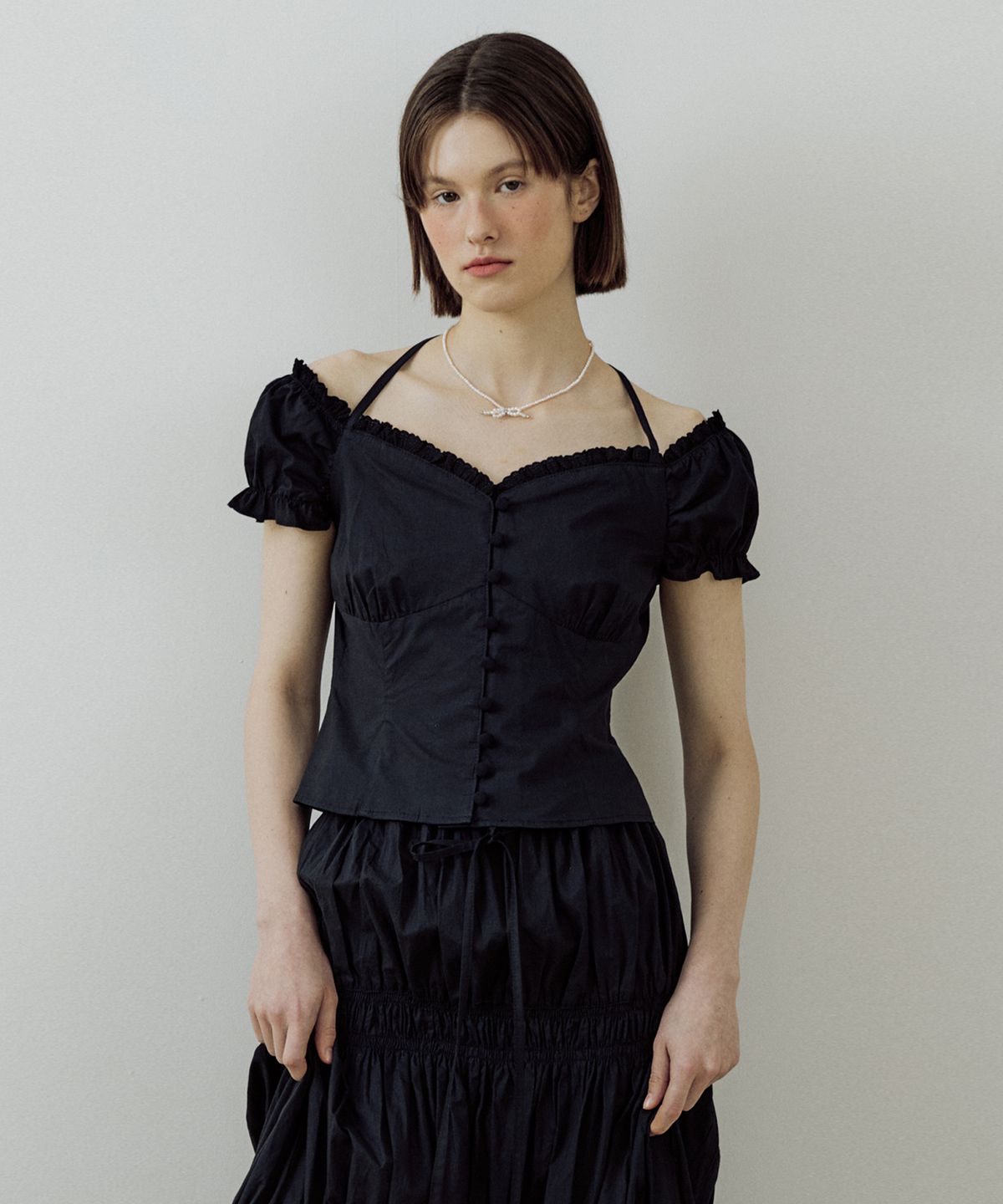 루시르주(LUCIR ZU) Bailey Blouse (black)
