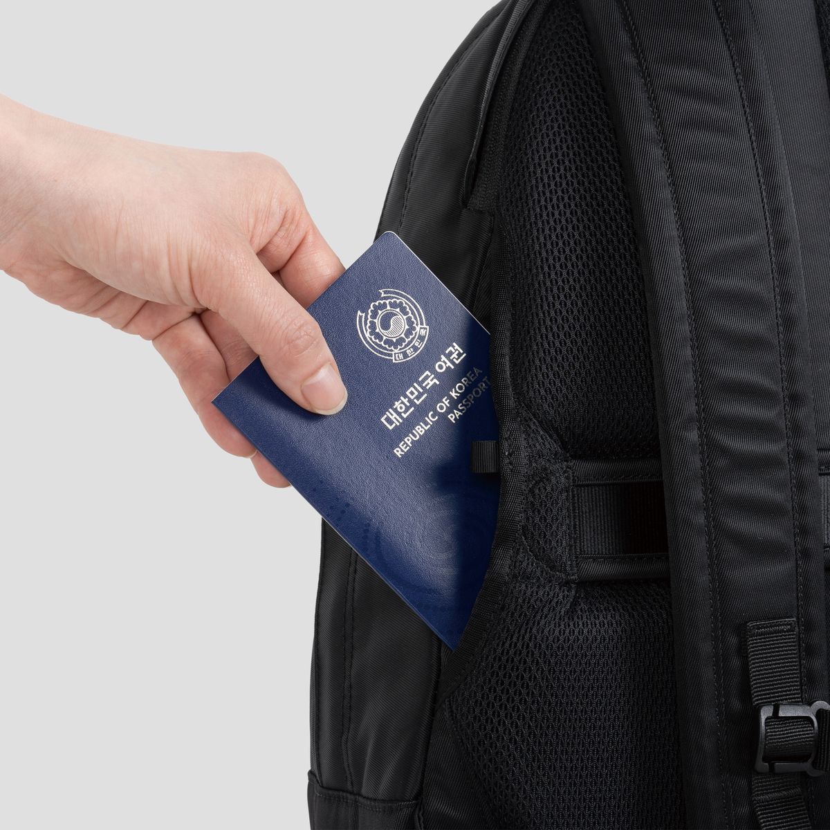 티알브이알(TRVR) Staple Travel Daypack Black