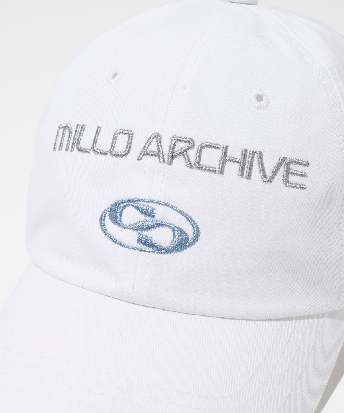 밀로 아카이브(MILLO ARCHIVE) 클리어 엠블럼 볼 캡 [오프 화이트]