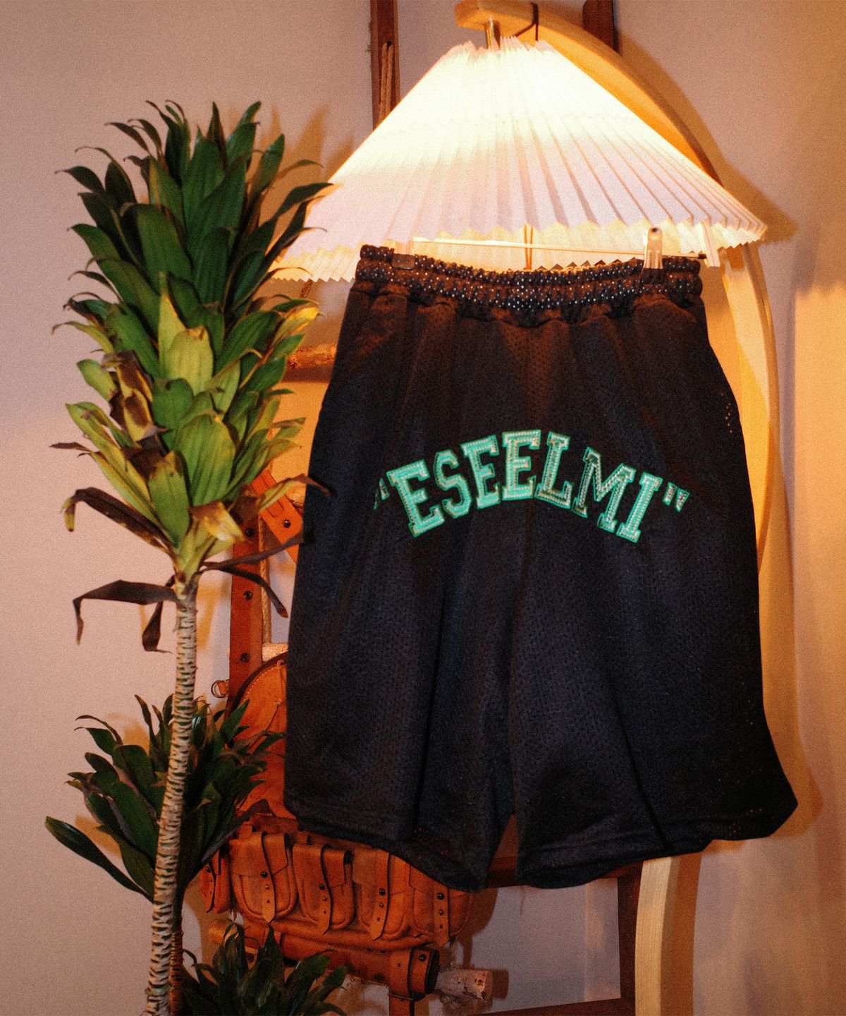 에씰미(ESEELMI) CALI MESH PANTS