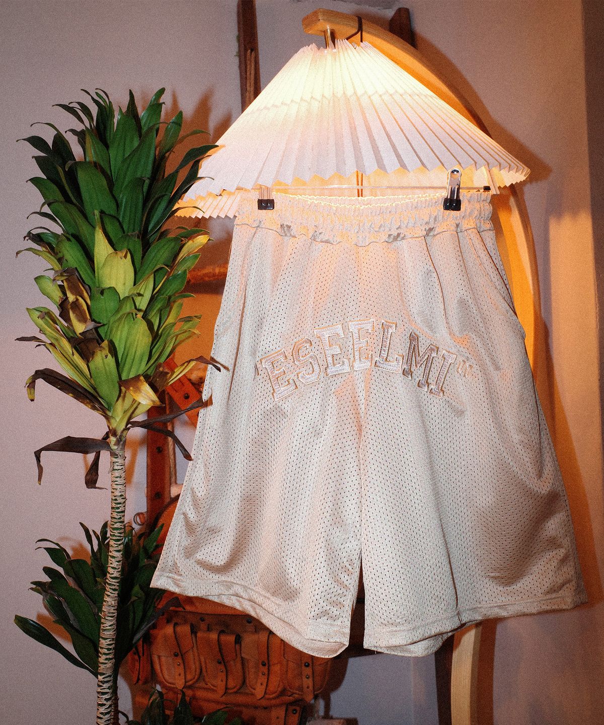 에씰미(ESEELMI) CALI MESH PANTS