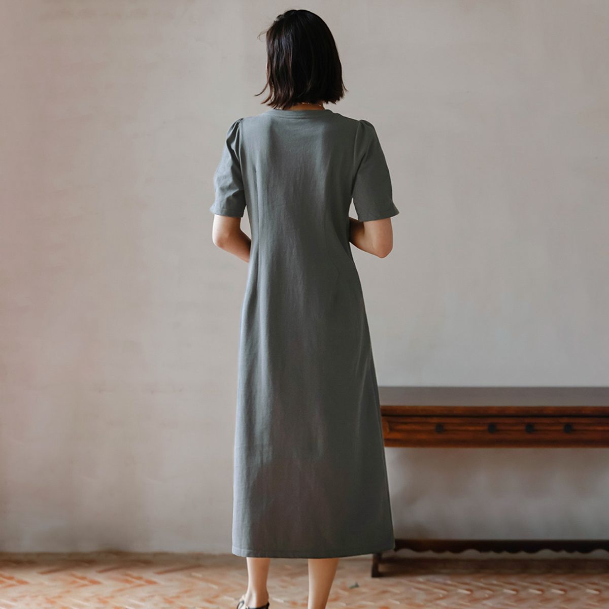 랭썬(LANGSON) LS_Round neck gray long dress