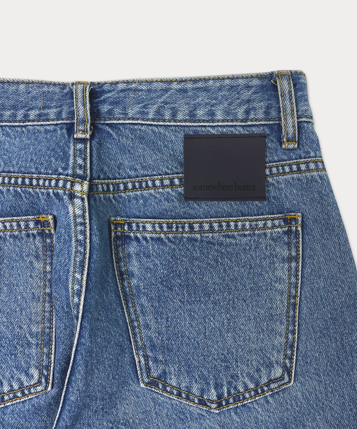 썸웨어버터(SOMEWHEREBUTTER) Semi Boot-Cut Denim Pants - Middle Blue