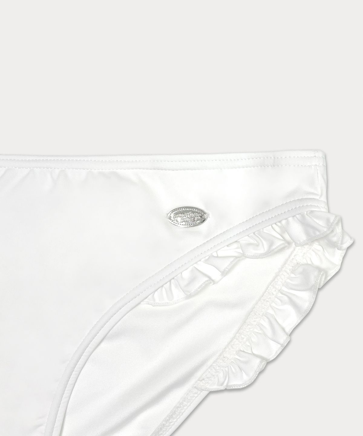 썸웨어버터(SOMEWHEREBUTTER) Frill Pendant Bikini - Ivory