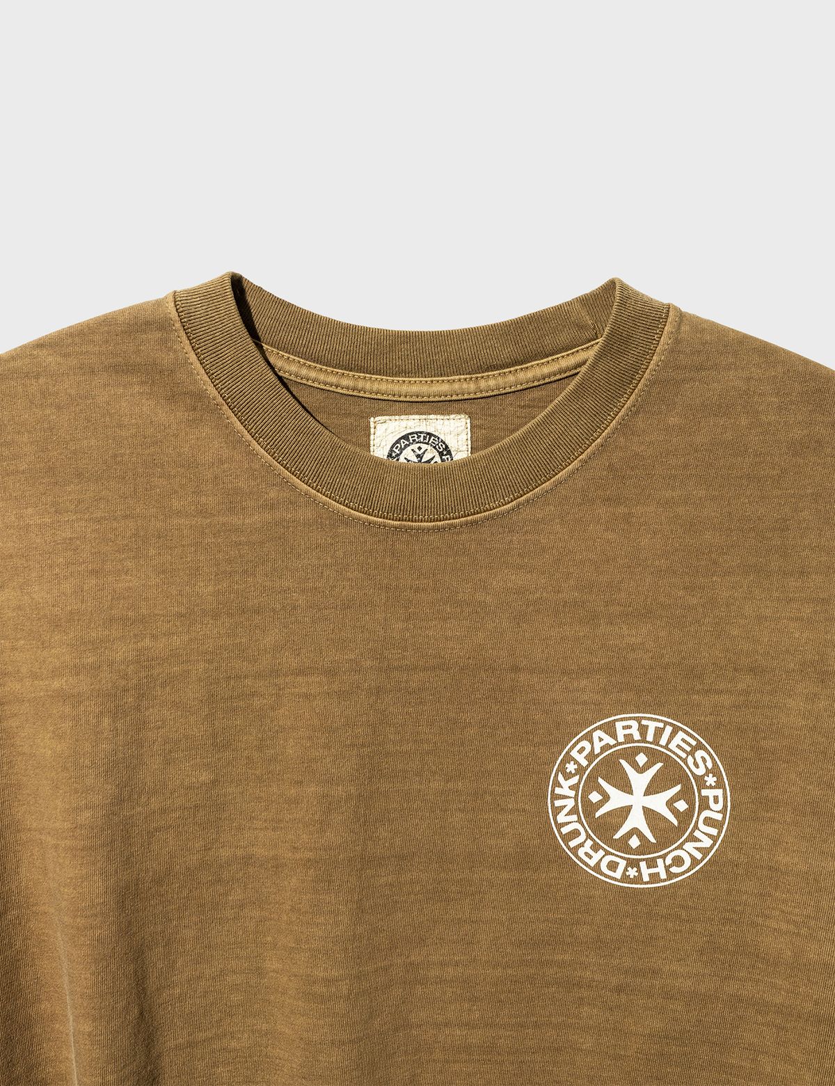 펀치드렁크파티즈(PUNCH DRUNK PARTIES) Circle Logo Garment Dyed Tee (CAMEL)