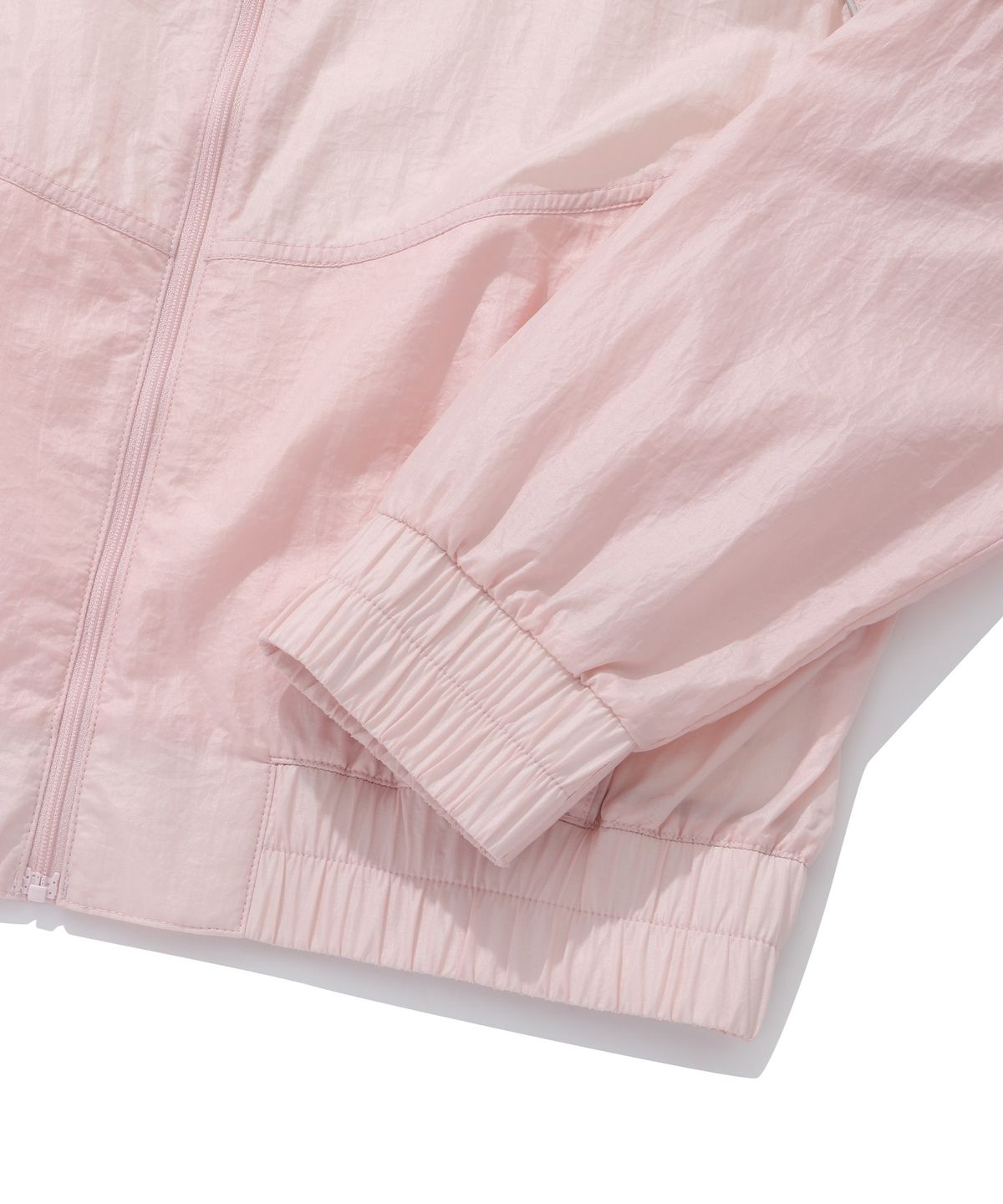 커버낫 우먼(COVERNAT WOMAN) 우먼 실키 나일론 디테처블 점퍼 Light Pink