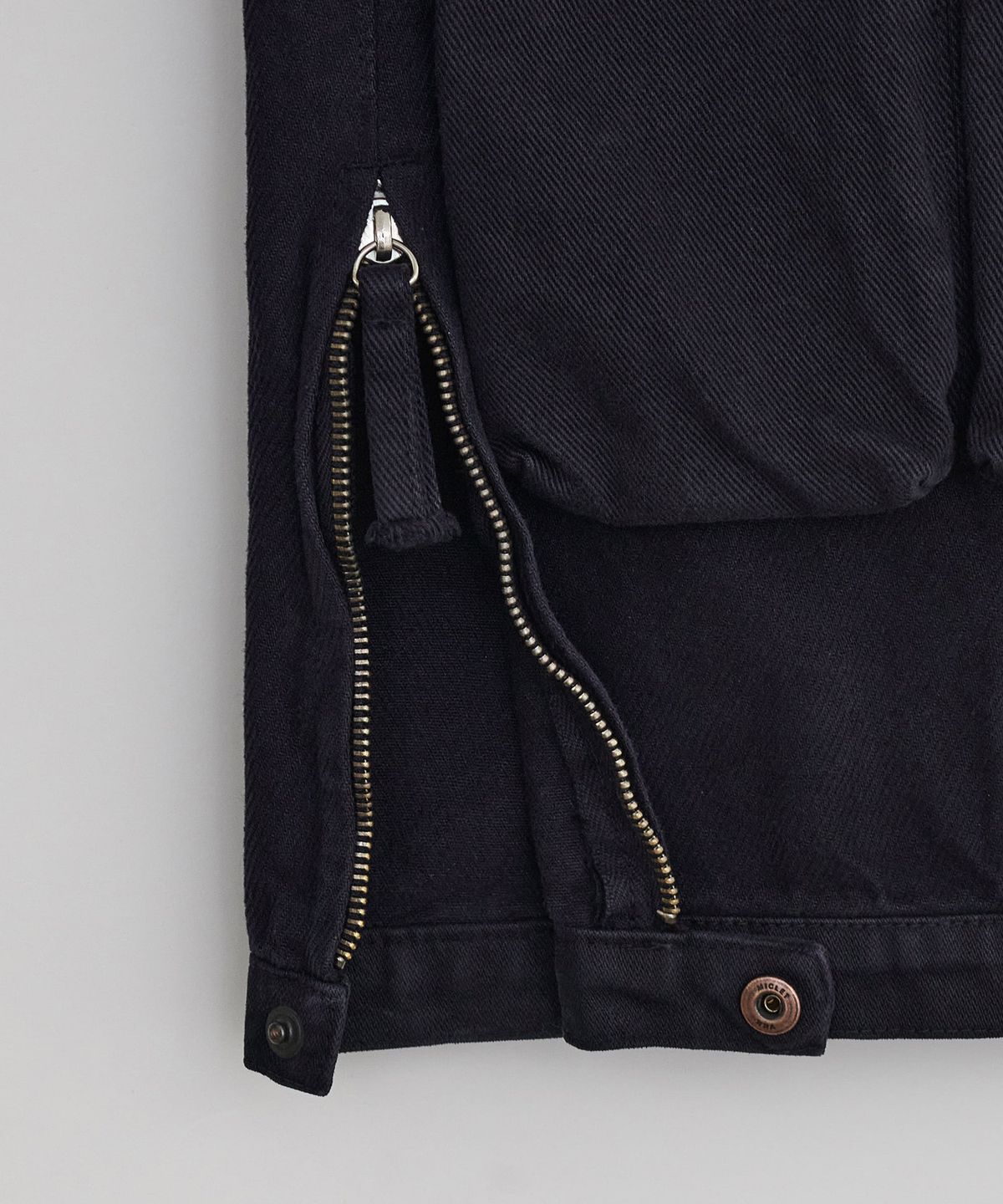 이이(EE) UTILITY CARGO PANTS NAVY