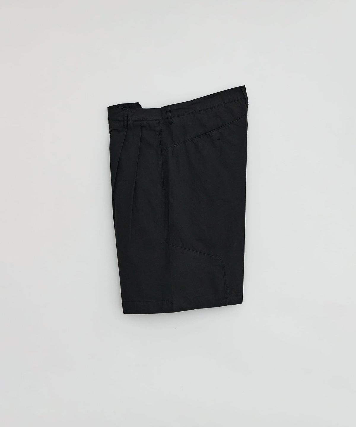이이(EE) COTTON CARGO HALF PANTS BLACK