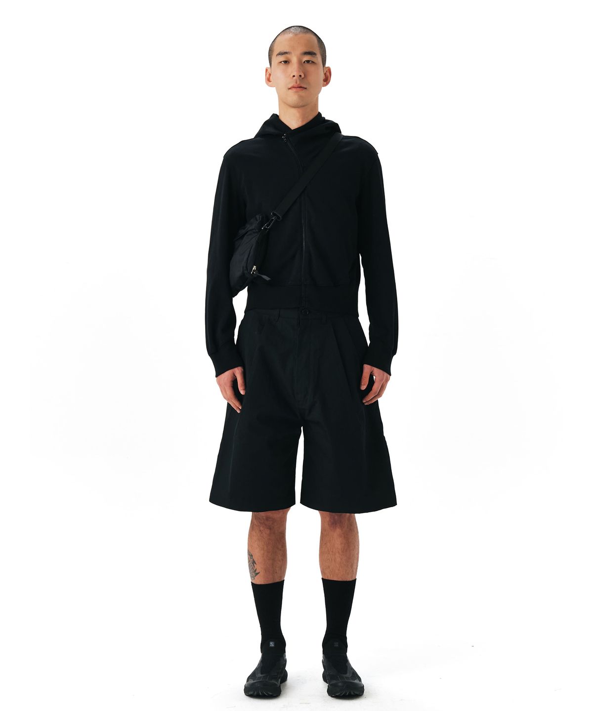 이이(EE) COTTON CARGO HALF PANTS BLACK