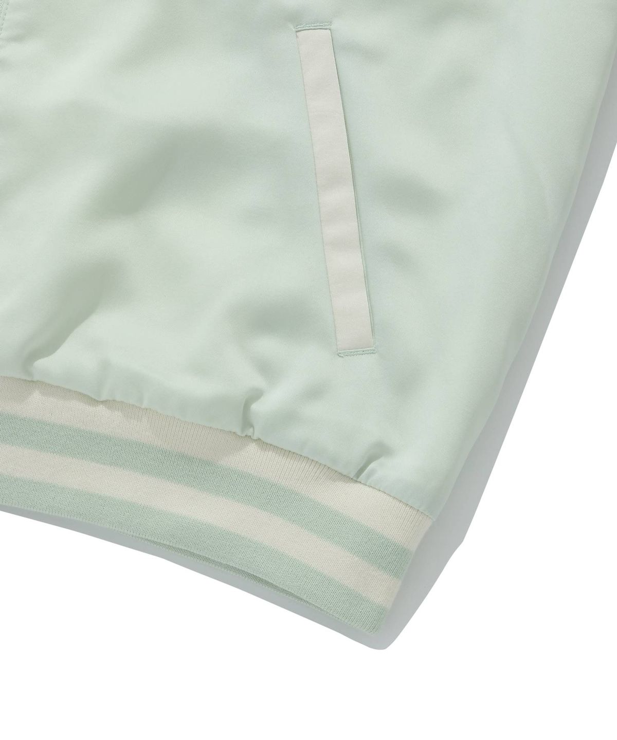 커버낫 우먼(COVERNAT WOMAN) 우먼 아치 클로버하트 스카잔 자켓 Light Green
