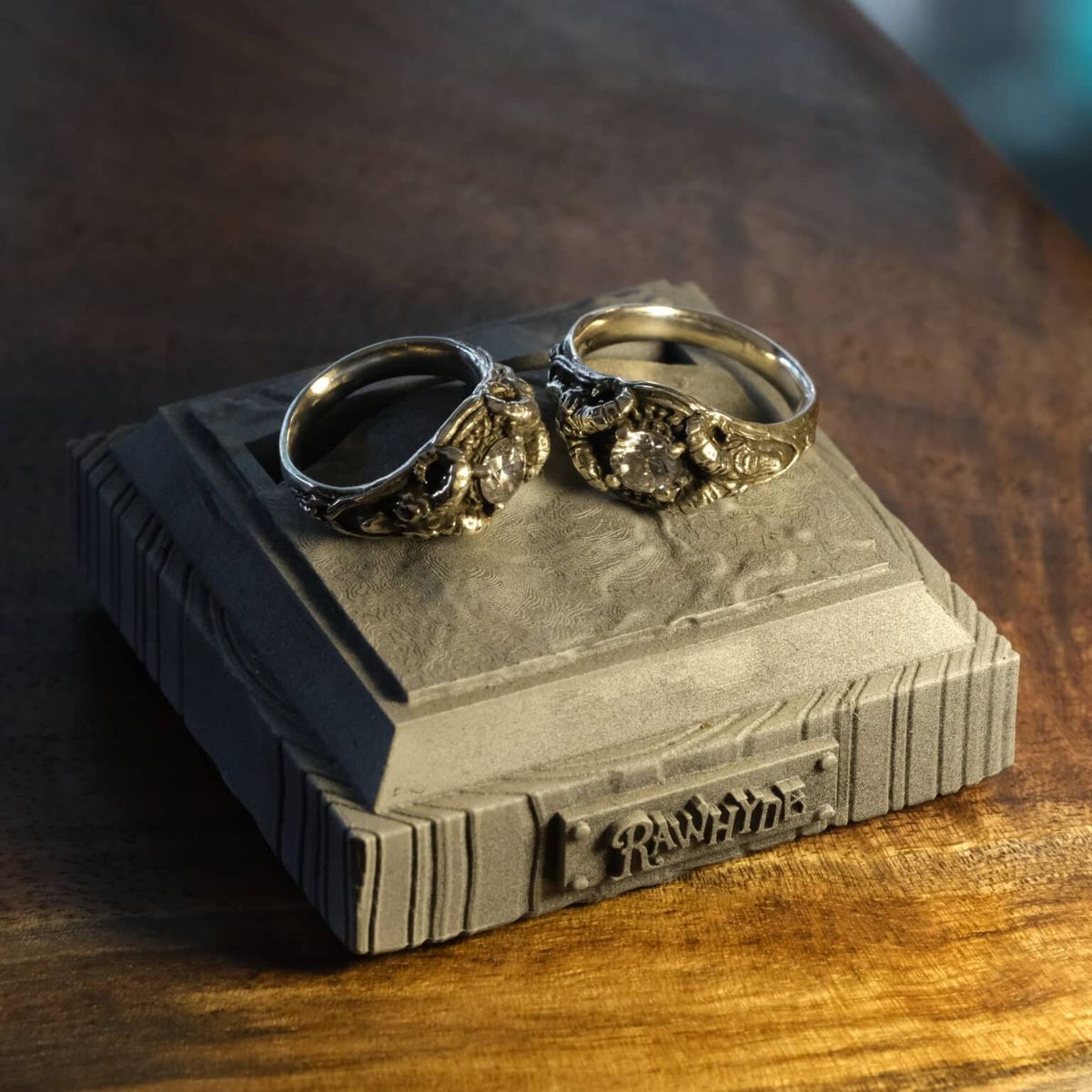 로우하이드(RAWHYDE) Mountain Sheep Ring