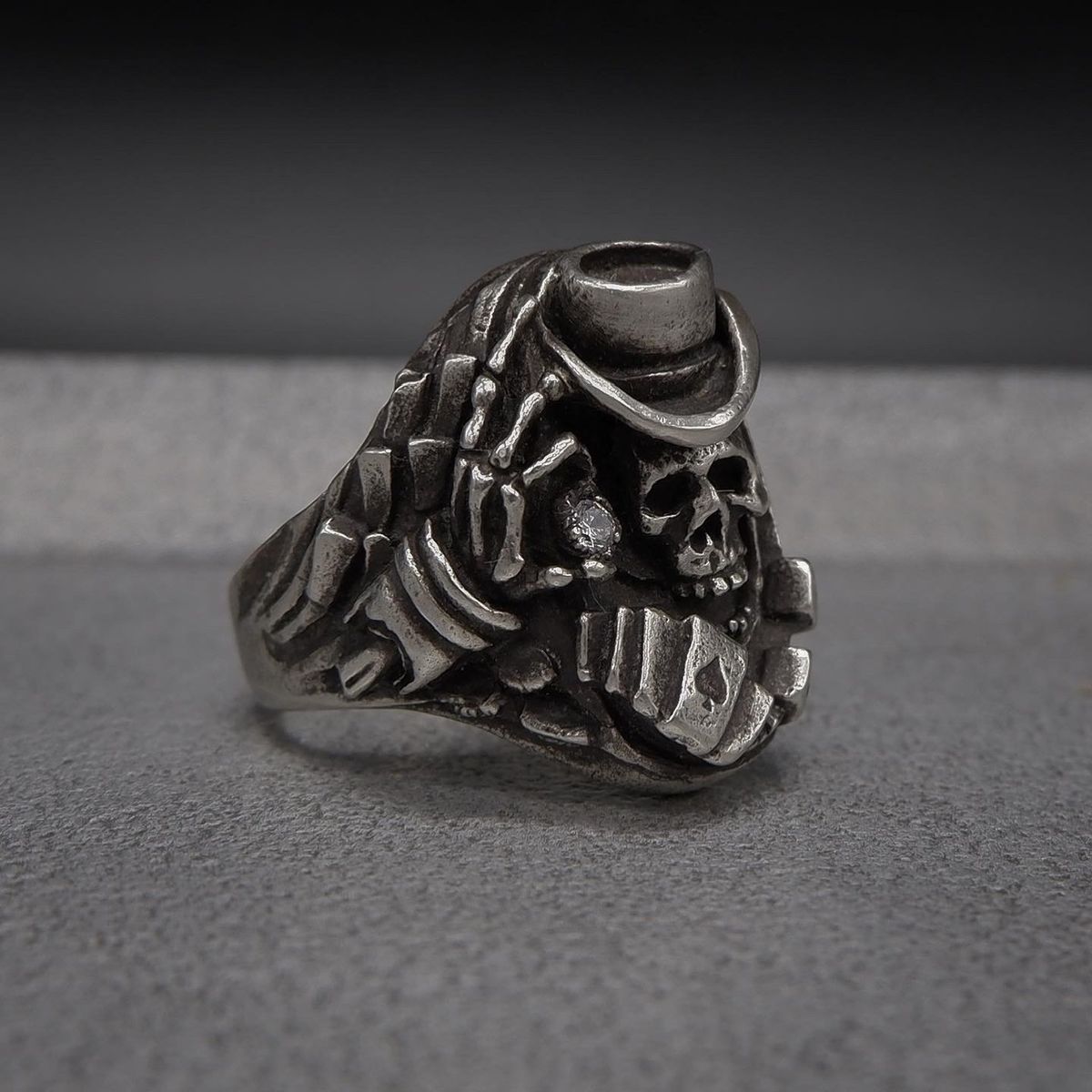 로우하이드(RAWHYDE) Endless Fortune Skull Ring