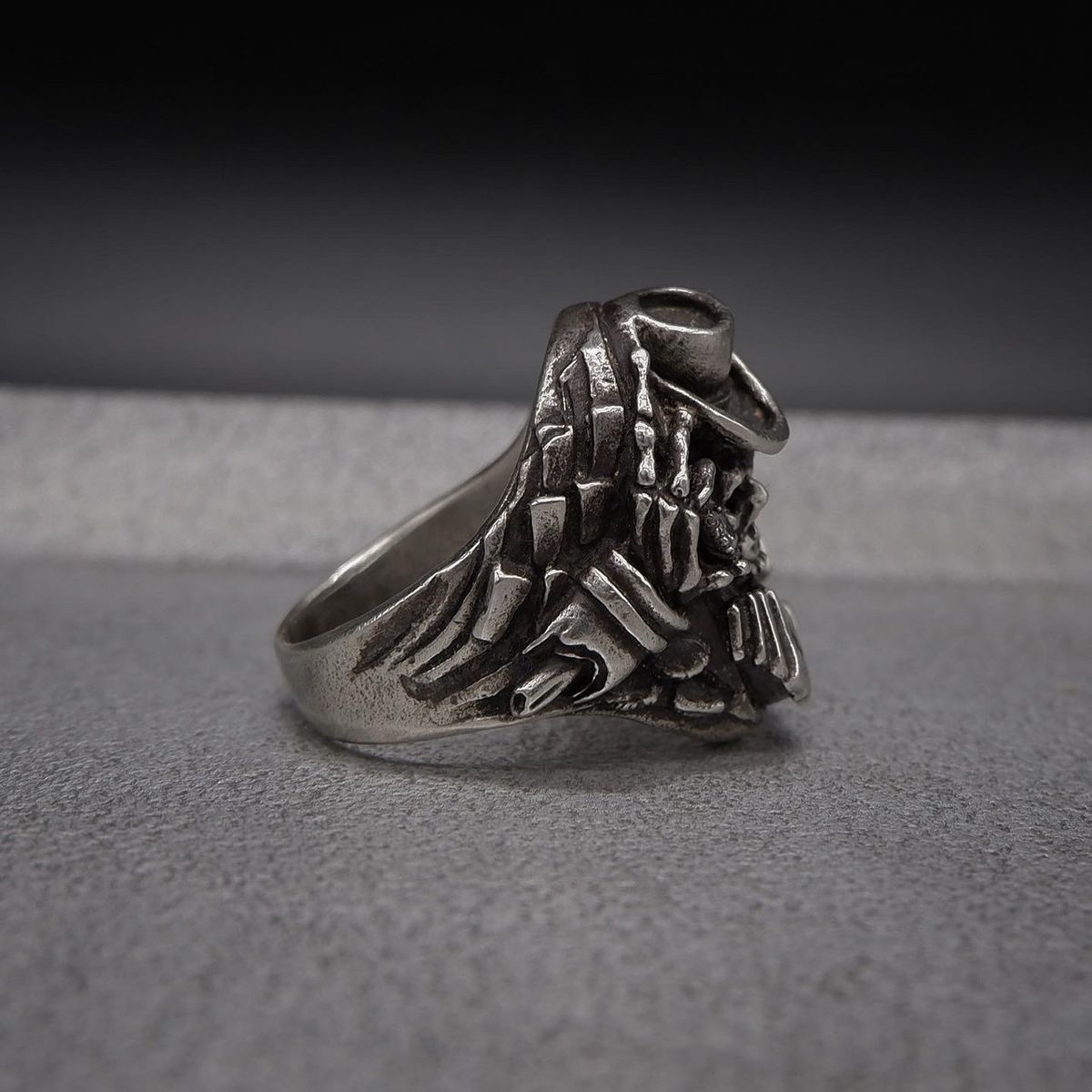 로우하이드(RAWHYDE) Endless Fortune Skull Ring