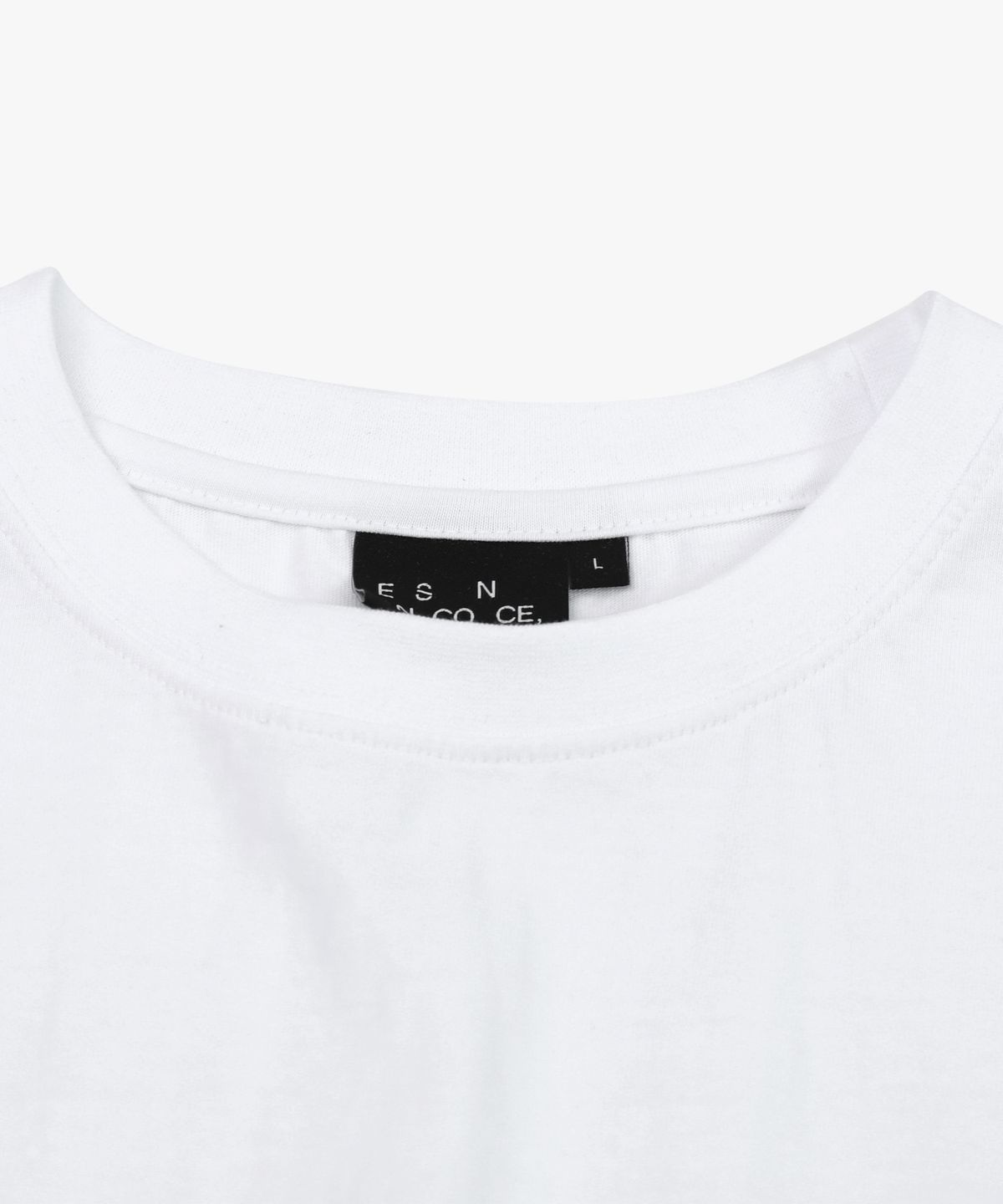 이에스엔(ESN) ensconce 포인트 와펜 오버핏 티셔츠 화이트