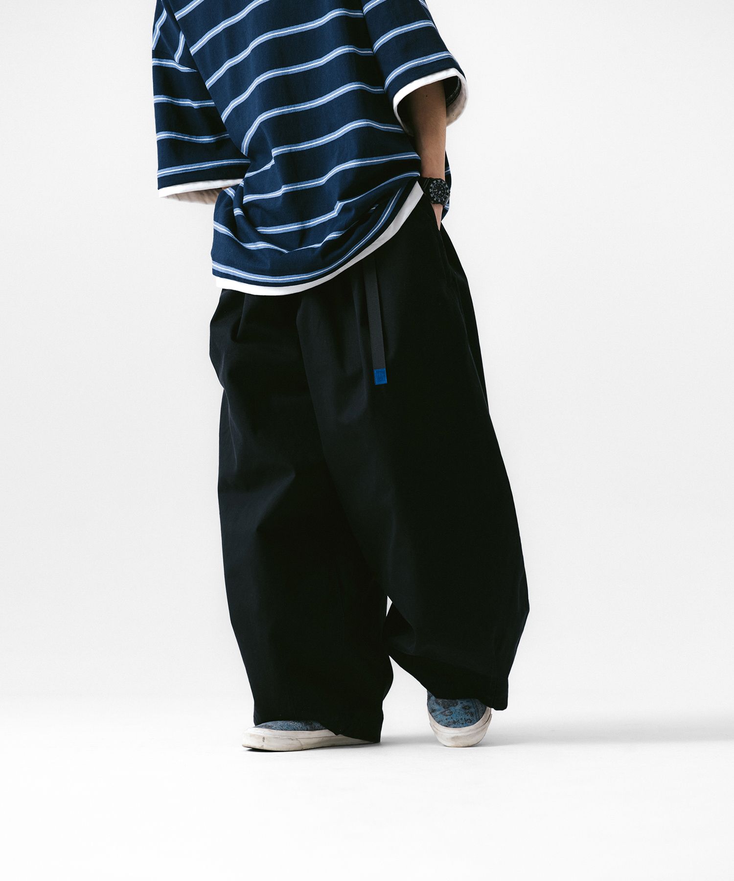 MUSINSA | ANGLAN Twill Tuck Belt Balloon Pants - Black