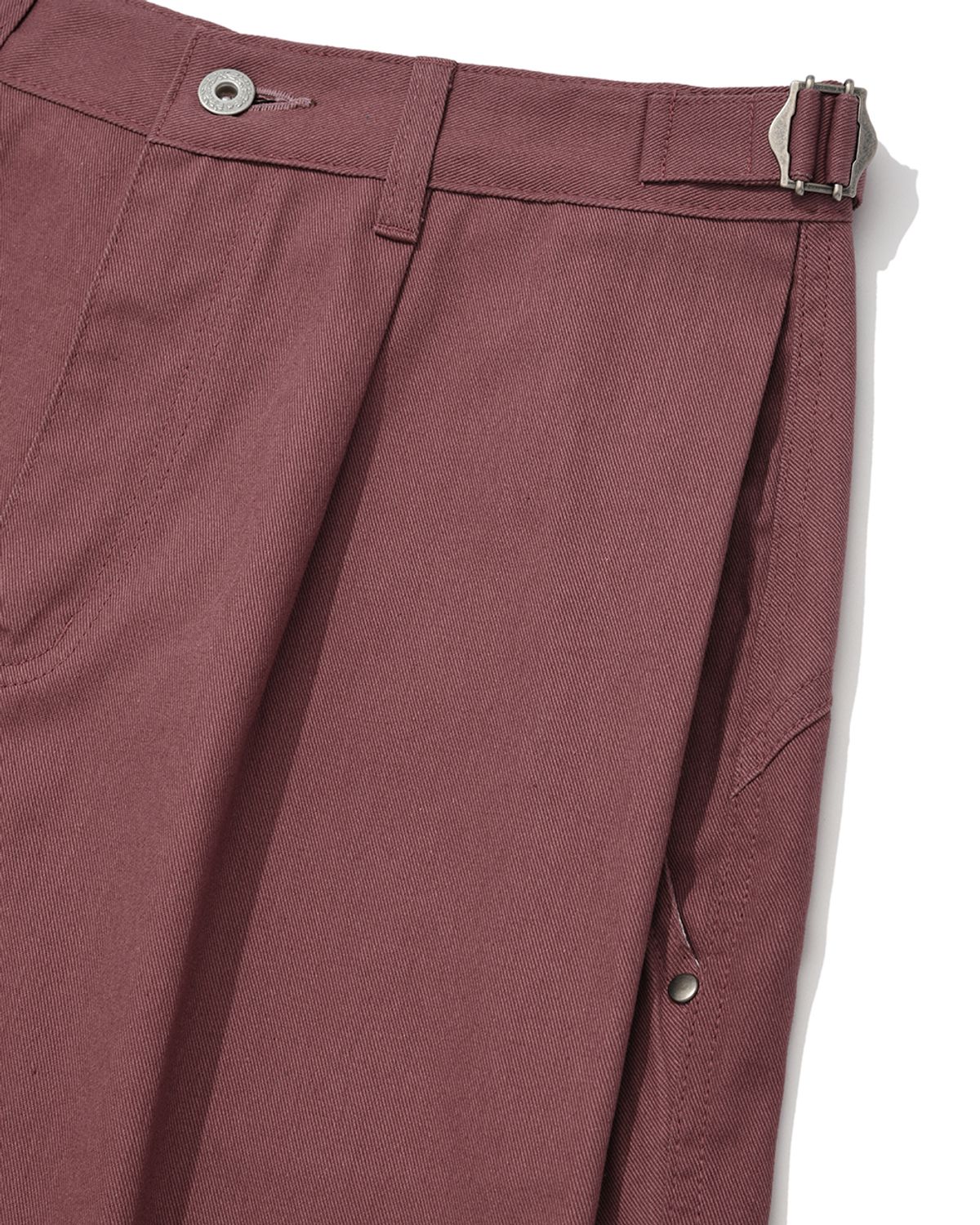 카락터(KARACTOR) Double tuck BERMUDA shorts / Raspberry