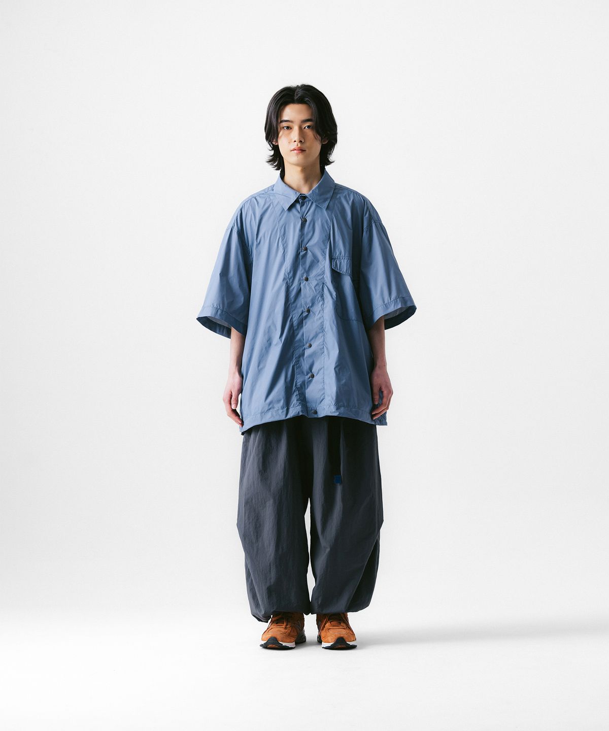 앵글런(ANGLAN) Nylon Tuck Belt String Balloon Pants - Grey