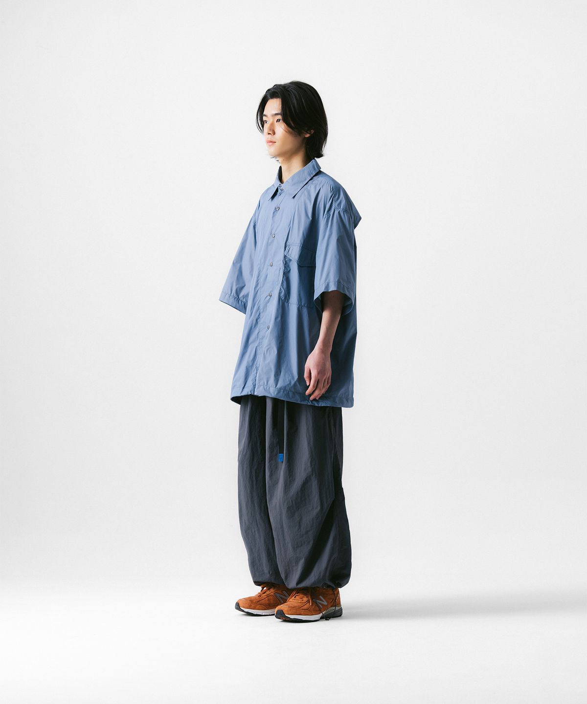 앵글런(ANGLAN) Nylon Tuck Belt String Balloon Pants - Grey