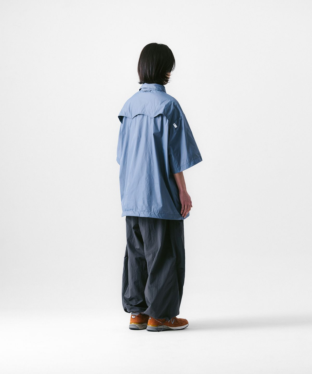 앵글런(ANGLAN) Nylon Tuck Belt String Balloon Pants - Grey