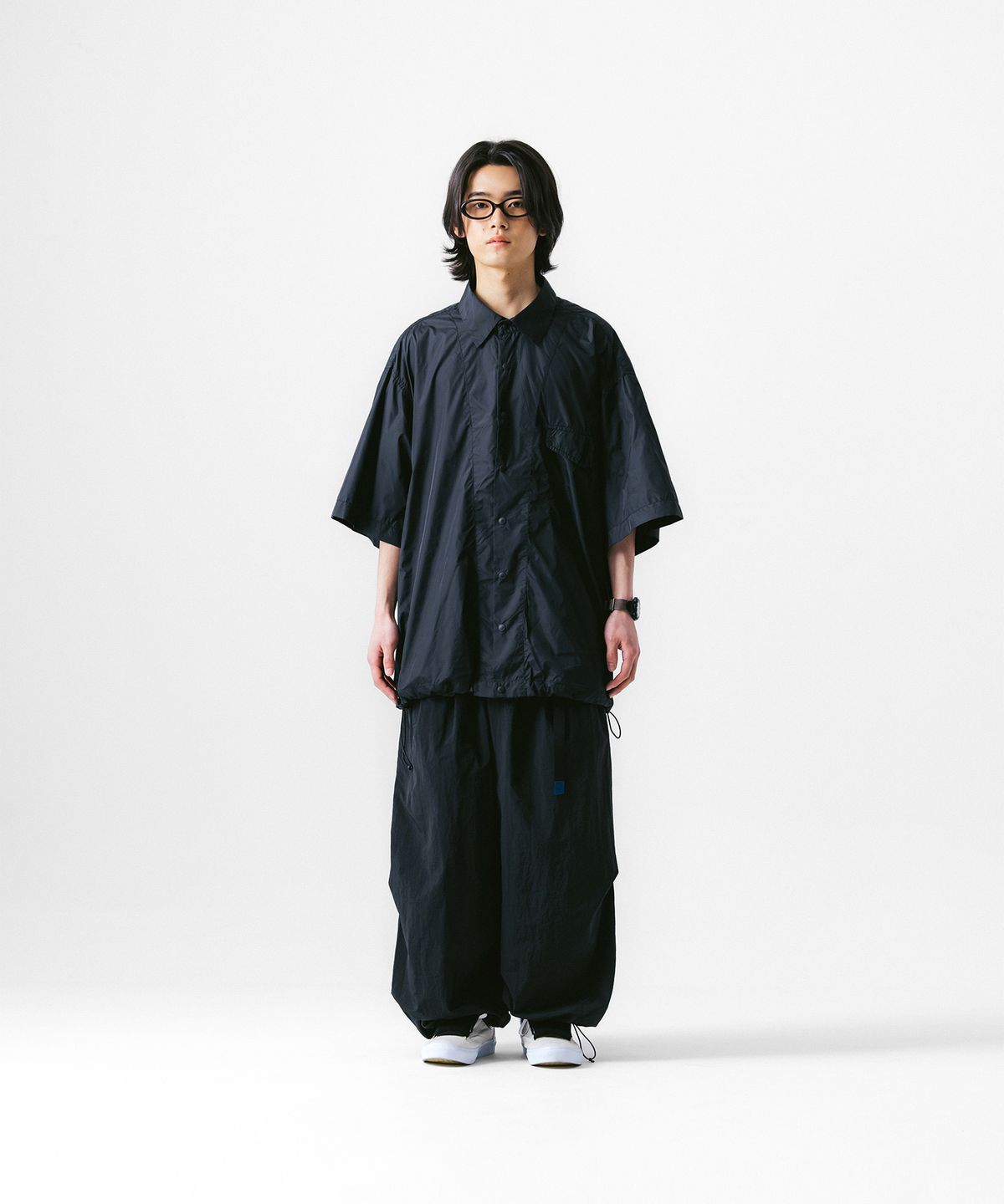 앵글런(ANGLAN) Nylon Tuck Belt String Balloon Pants - Black