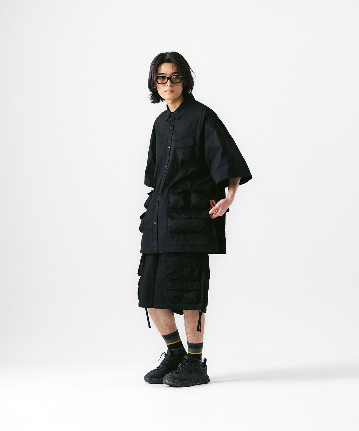 앵글런(ANGLAN) Slather Utility Pocket Half Shirt - Black