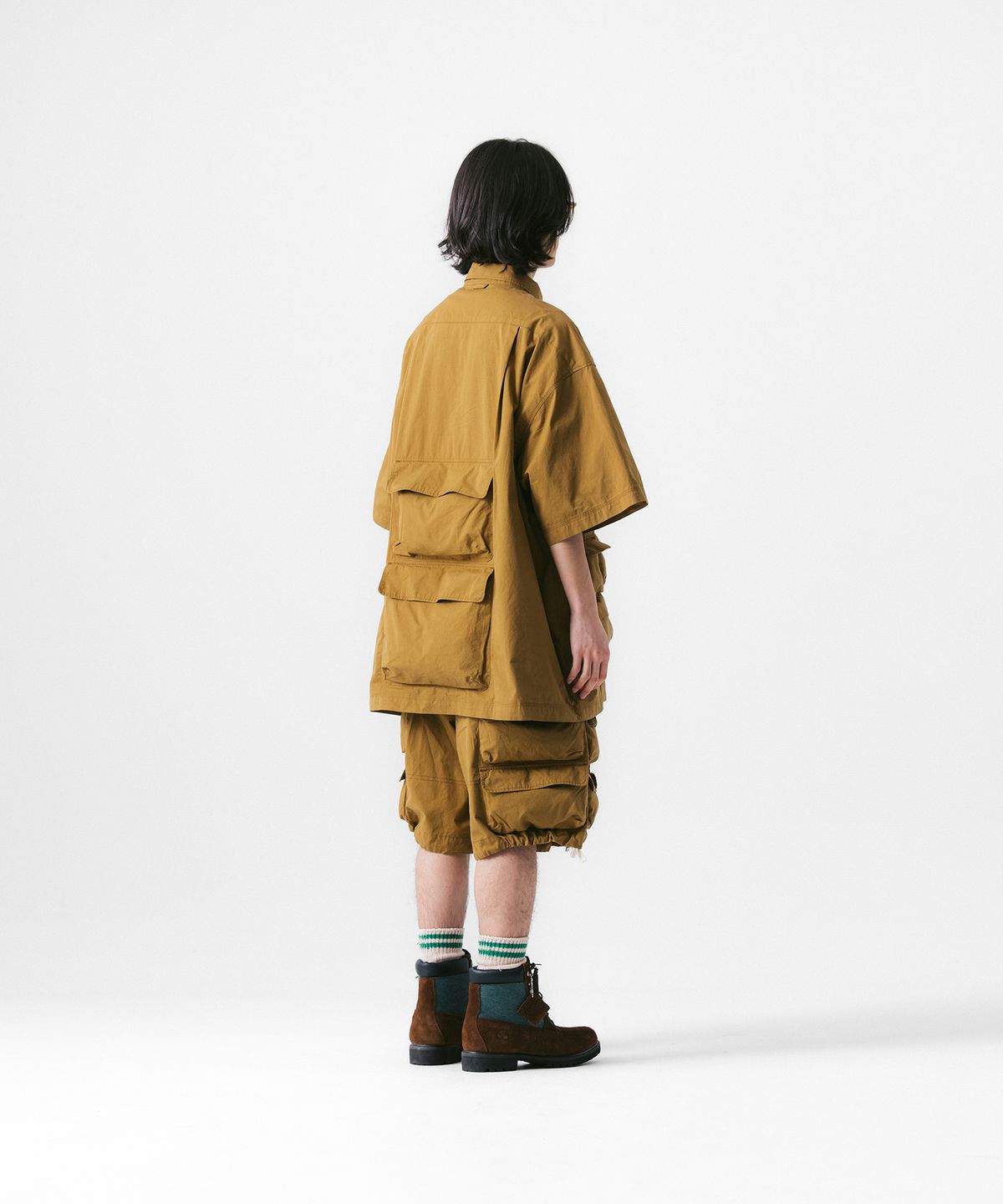 앵글런(ANGLAN) Slather Utility Pocket Half Shirt - Beige