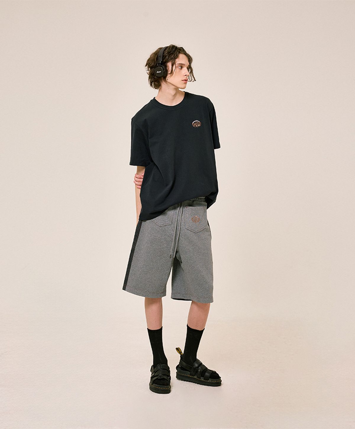 누크피터(NUUKFITTER) DENIM SWEAT SHORTS [DARK GRAY]