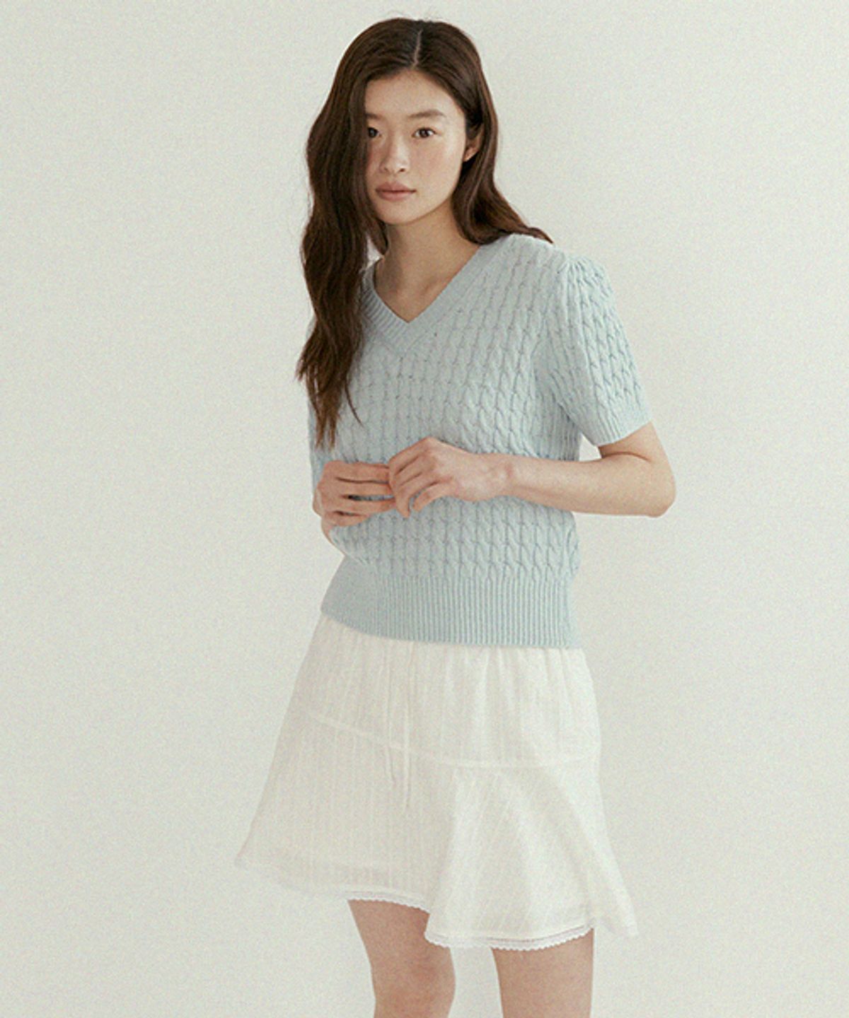 링서울(LINGSEOUL) v-neck cable knit top-sky