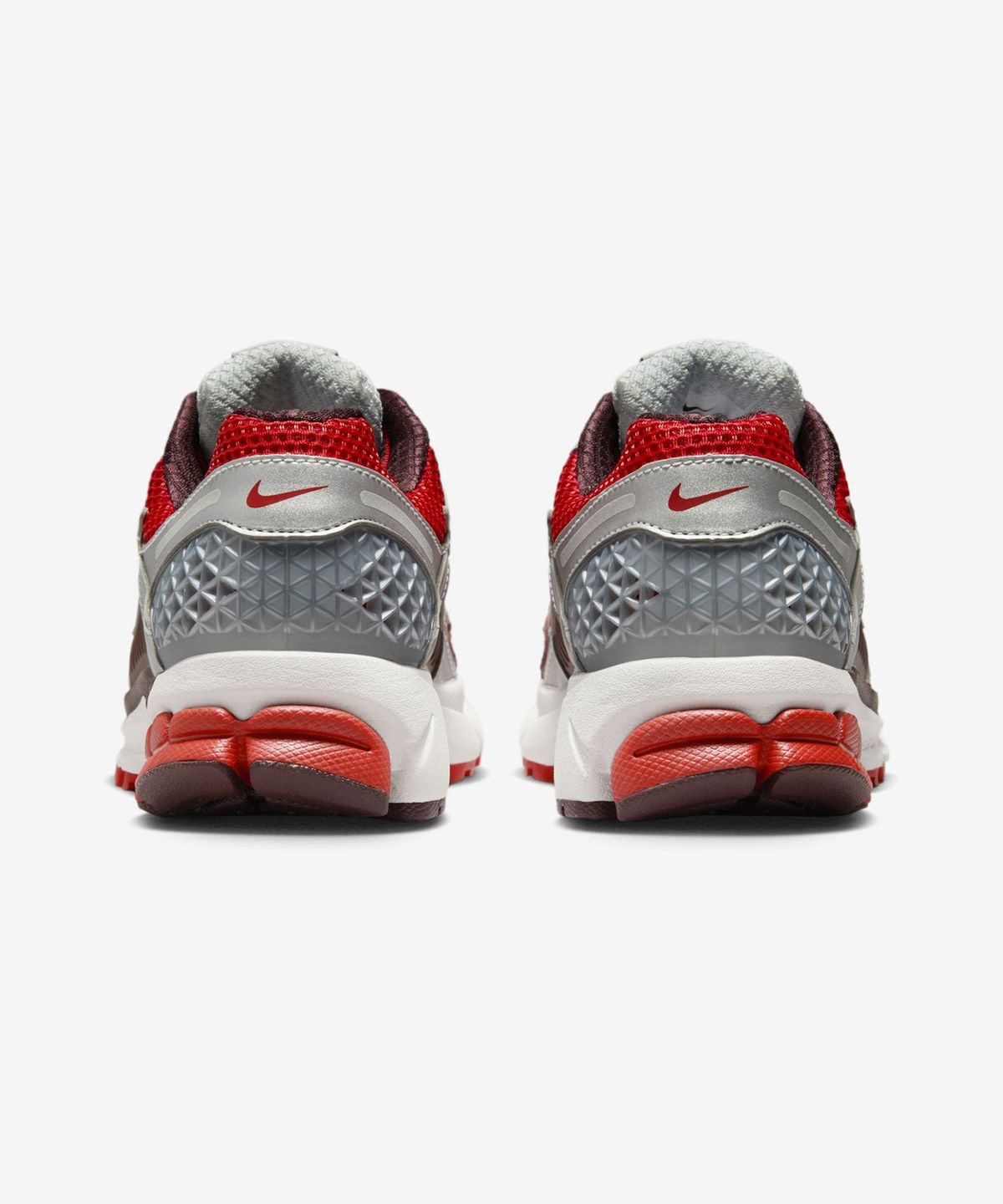나이키(NIKE) 줌 보메로 5 W - 미스틱 레드:메탈릭 플래티넘:리플렉트 실버:미스틱 레드 / FN7778-600