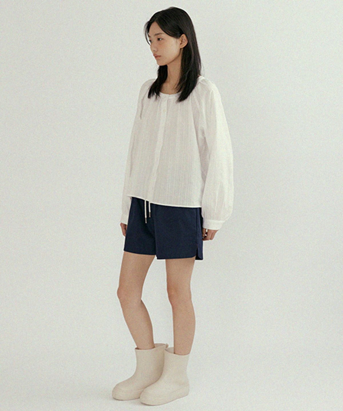 링서울(LINGSEOUL) stripe shirring volume blouse-ivory