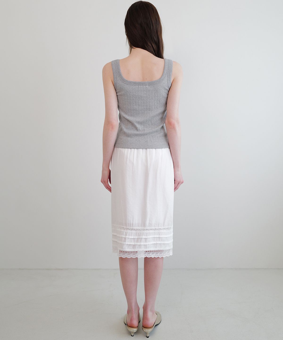 앤니즈(ANDNEEDS) Eyelet button sleeveless (gray)