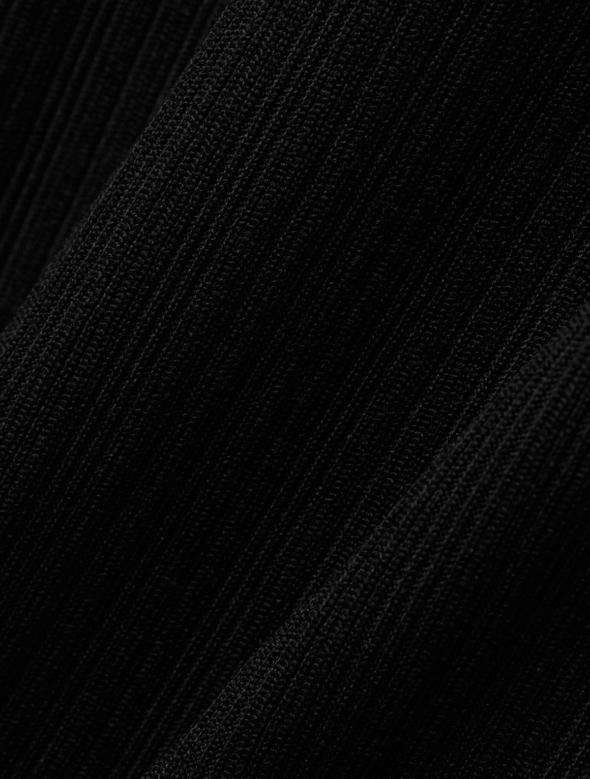 노이어(NOIRER) 리브드 헨리넥 하프 티셔츠 (블랙)