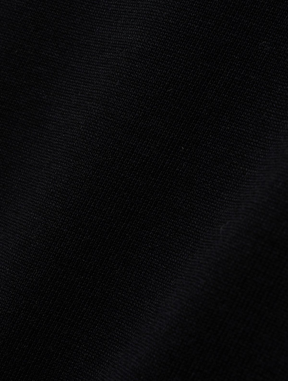노이어(NOIRER) 아플리케 패치 하프 티셔츠 (블랙)