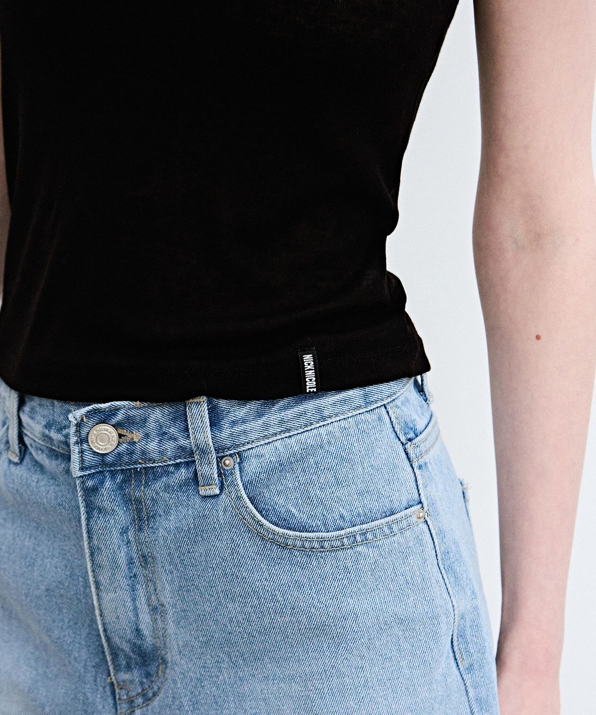 닉앤니콜(NICK&NICOLE) WOOL TENCEL HALF TEE_BLACK